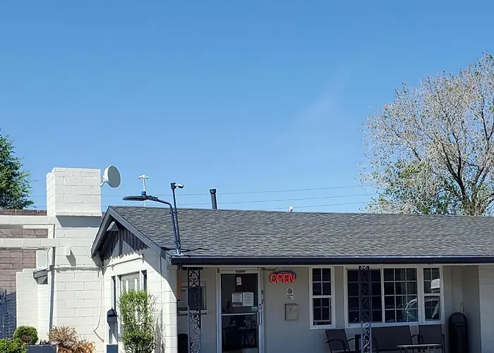 Pinecrest & 2* Flagstaff